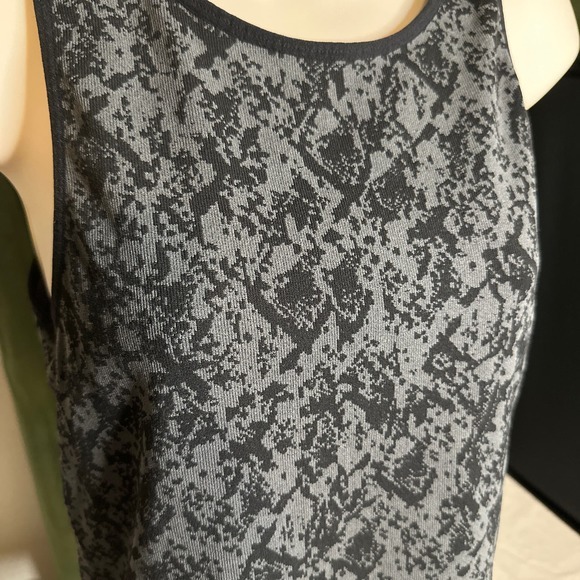 Tangerine tank top‎ - Picture 2 of 4